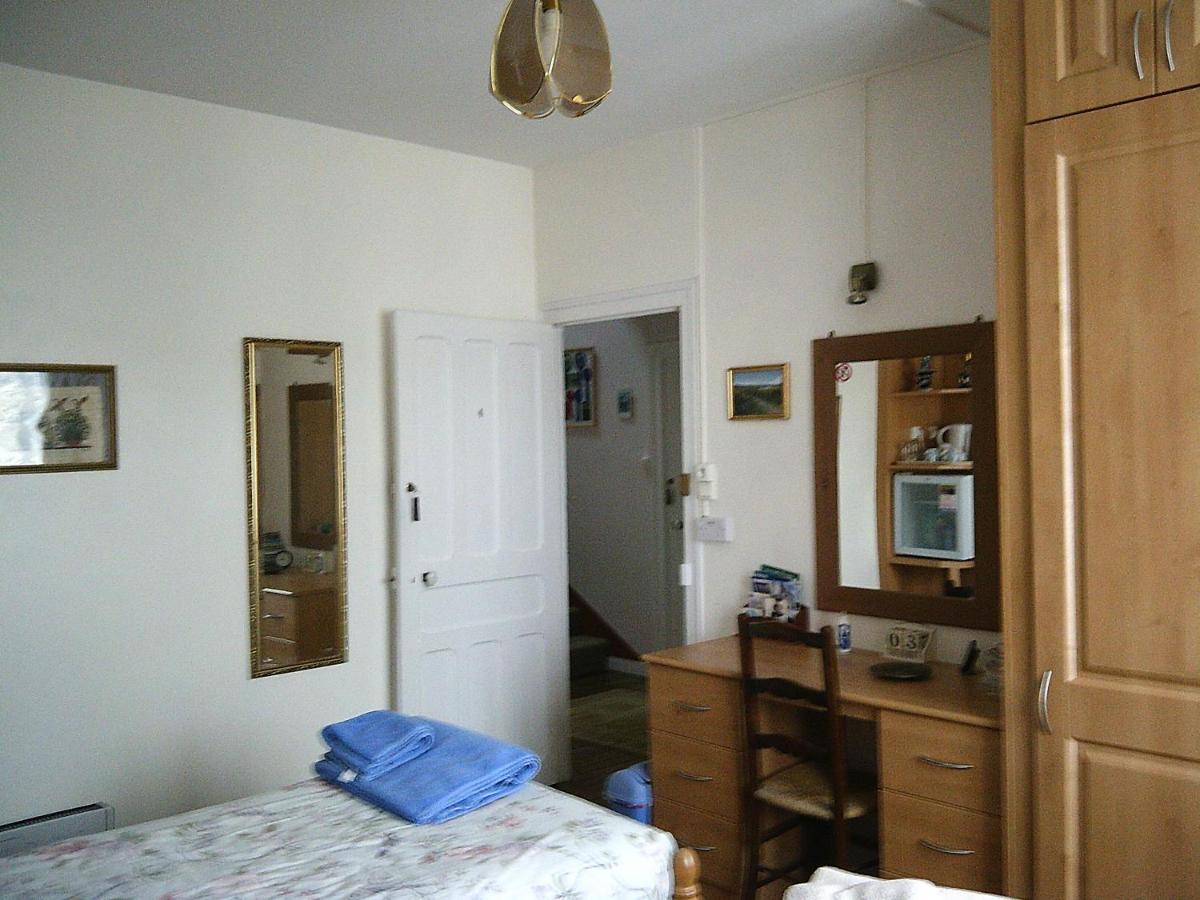 Webb'S Of Glomel Bed & Breakfast Ngoại thất bức ảnh